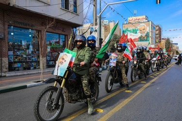 رژه موتوری نیروهای مسلح در آغاز دهه فجر انقلاب اسلامی