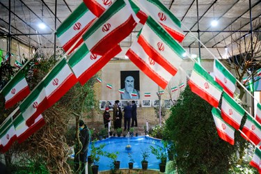  گلباران بیت امام خمینی (ره) در قم