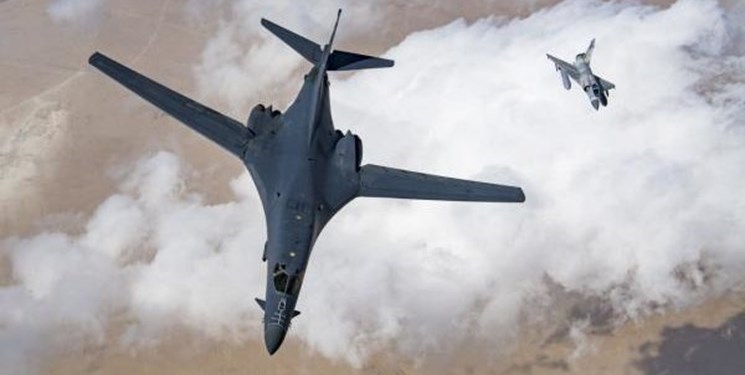 پرواز گسترده بمب‌افکن‌های آمریکایی بر فراز «الأنبار» عراق