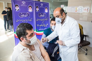 عکس| آغاز واکسیناسیون کادر درمان در بیمارستان بوعلی قزوین