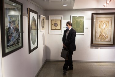 بازدیدکنندگان از نمایشگاه خوش‌نویسی، نقاشی‌خط و نگارگری «صریر سبلان»