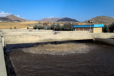 بازدید خبرنگاران از تصفیه‌خانه فاضلاب سنندج