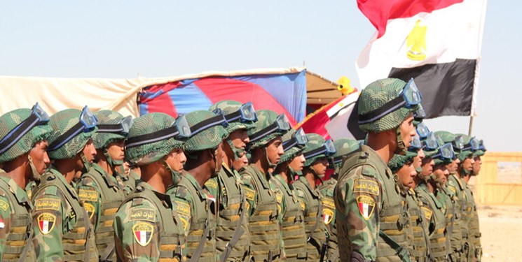 فرمانده سابق مصر: واشنگتن به قاهره چراغ سبز نشان داده است