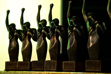 تندیس برگزیدگان ششمین دوره جشنواره بین‌المللی هنر مقاومت