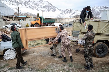 امداد رسانی در مناطق زلزله زده سیسخت