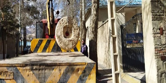 کشف سنگ آسیاب 250 ساله در محلات