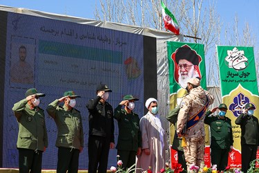 تجلیل از سربازان برگزیده در مراسم اختتامیه سیزدهمین جشنواره جوان سرباز