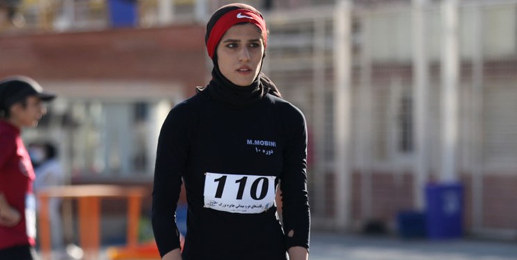 دختری که رکورد پرش داخل سالن را شکست/ مبینی: در ایران رقیبی برای جنگیدن نداشتم