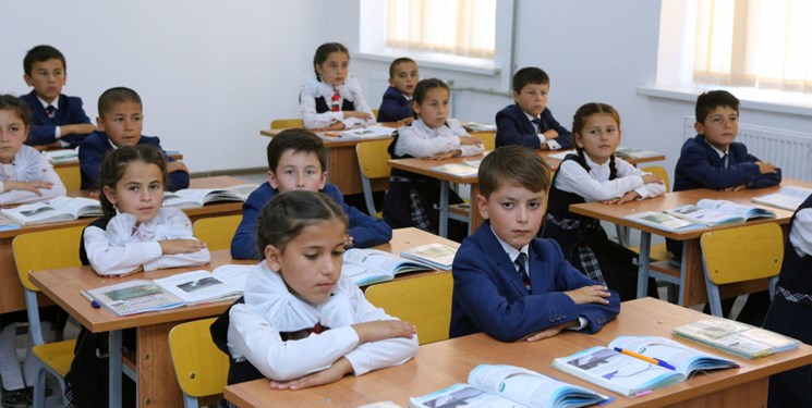اهدای بیش از 4 هزارکتاب درسی توسط روسیه به مدارس تاجیکستان