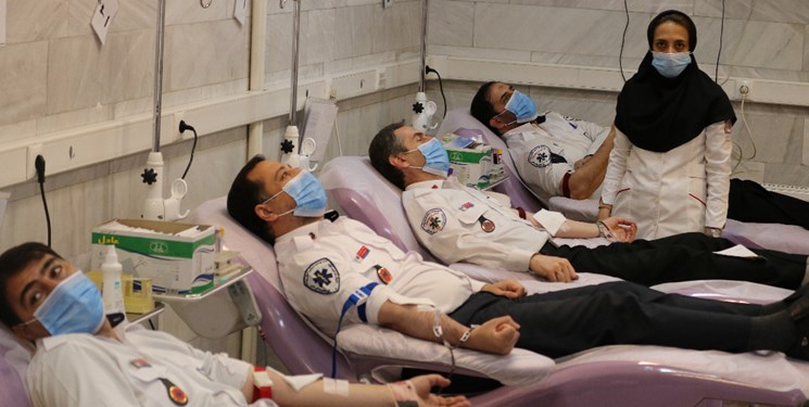 پویش  سراسری اهدا خون توسط فرشتگان نجات اورژانس آذربایجان شرقی