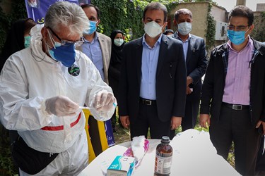امروز طرح واکسیناسیون کووید ۱۹ برای ۲۴۰ نفر از سالمندان و کارکنان سرای سالمندان خوزستان آغاز شد