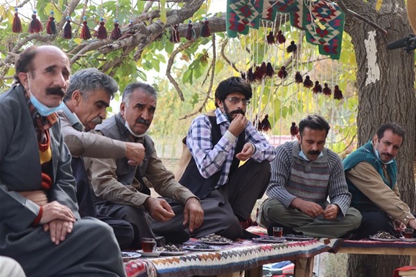 «آقاخانی» به دنبال ستاره و اسم بازیگر نبودند/متاسفانه این روزها شاهد این نوع انتخاب‌ها در  نمایش خانگی و تلویزیون هستیم