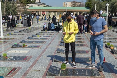 آغاز بهار طبیعت در جوار مزار شهدای گرگان
