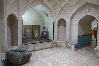 بخش مجاور و بیرون حمام و رختکن ، به سمت محوطه موزه