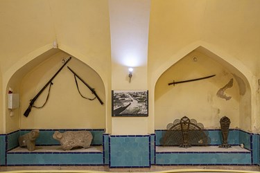 عتیقه جات و ادوات جنگی باستانی موجود در موزه مردم شناسی اردبیل