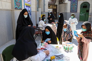 ویزیت رایگان اهالی منطقه محروم سلیم آباد کلانشهر اهواز توسط تیم پزشکی متخصص جهادی
