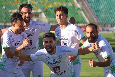 گزارش تصویری از دیدار تیمهای ذوب آهن و صنعت نفت آبادان