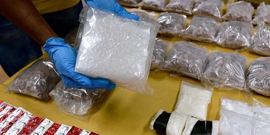 دستگیری ۱۳ فروشنده مواد مخدر در کاشان