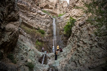 ارتفاع آبشار پلکانی لت‌مال روستای وردیج 35 متر است