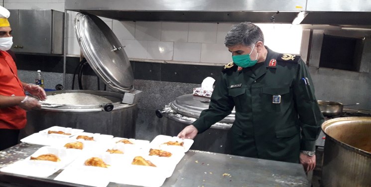 توزیع ۳۰ هزار پرس غذای گرم به نیازمندان ایلامی توسط سپاه