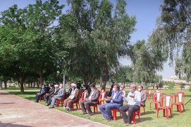 این مراسم با حضور جمعی از مسئولان استان و جامعه روحانیت در اهواز برگزار شد