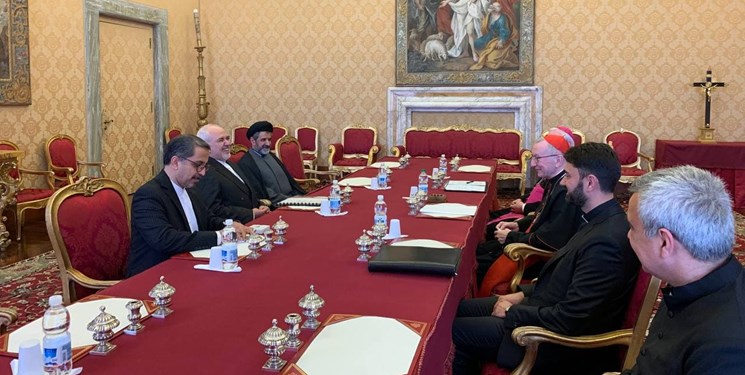 ظریف با نخست‌وزیر و وزیر خارجه واتیکان دیدار کرد