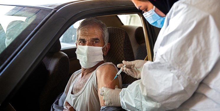 کاهش مراجعان سرپایی در استان تهران/راه اندازی 620 مرکز تجمیعی واکسیناسیون در کشور