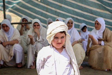 لباس پیروان حضرت یحیی از ۵تکه تشکیل شده که در مراسم تعمید استفاده می‌شود
