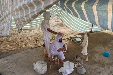 هرکس در دین مندایی بتواند به درجه بالای تعلیمات دینی برسد و بر متون دینی تسلط کامل پیدا کند به مقام گنزورا (شیخ) می‌رسد