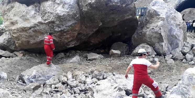 دو کشته بر اثر ریزش سنگ در تونل‌آزادراه تهران-شمال در شهرستانک