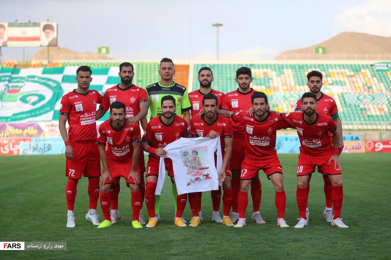 گزارش تصویری از دیدار تیم‌های ذوب آهن و پرسپولیس