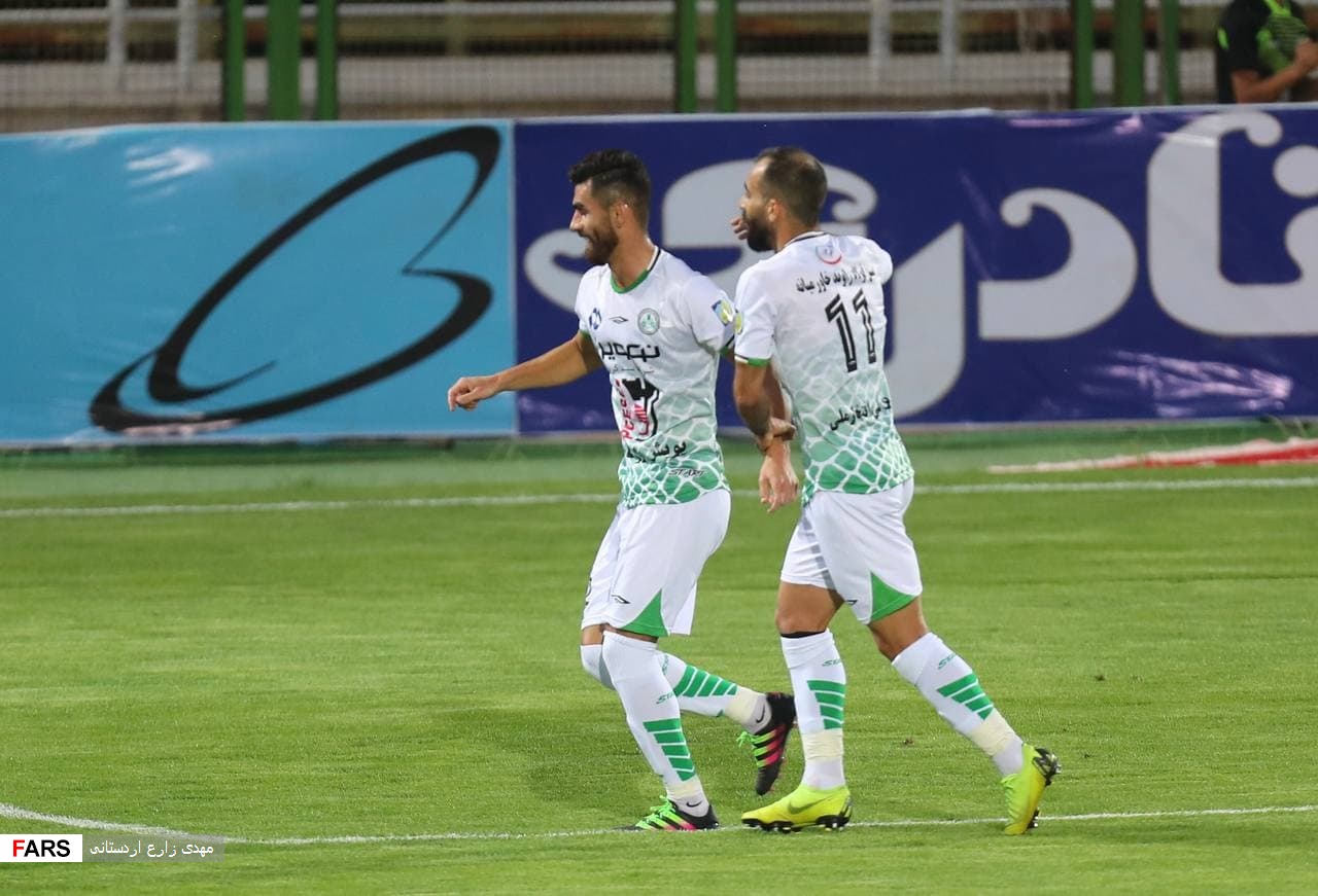 گزارش تصویری از دیدار تیم‌های ذوب آهن و پرسپولیس