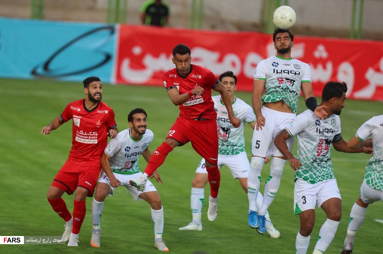 گزارش تصویری از دیدار تیم‌های ذوب آهن و پرسپولیس