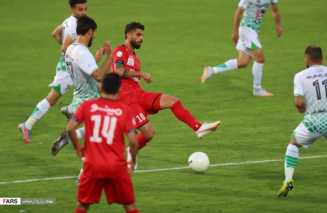 گزارش تصویری از دیدار تیم‌های ذوب آهن و پرسپولیس