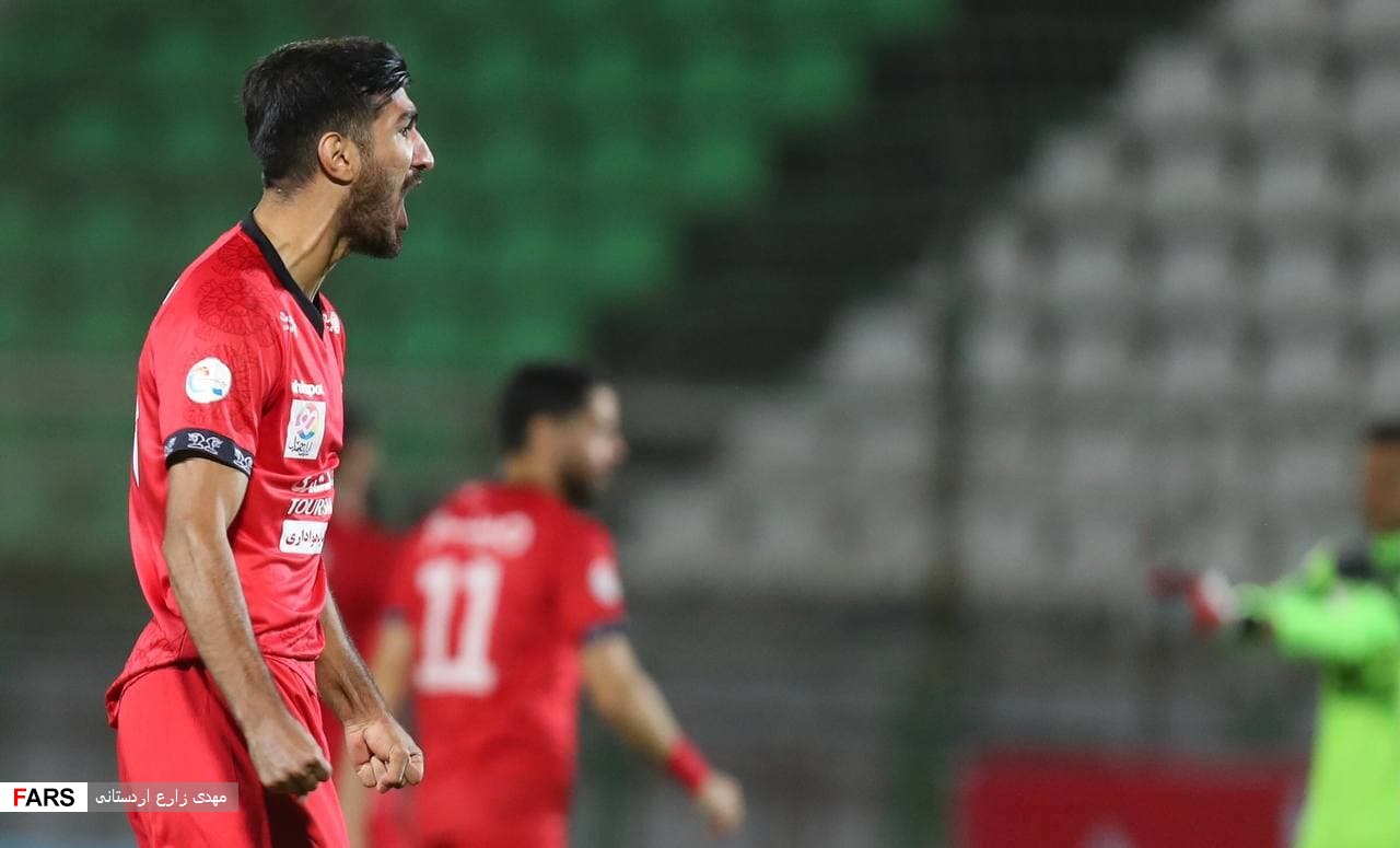 گزارش تصویری از دیدار تیم‌های ذوب آهن و پرسپولیس