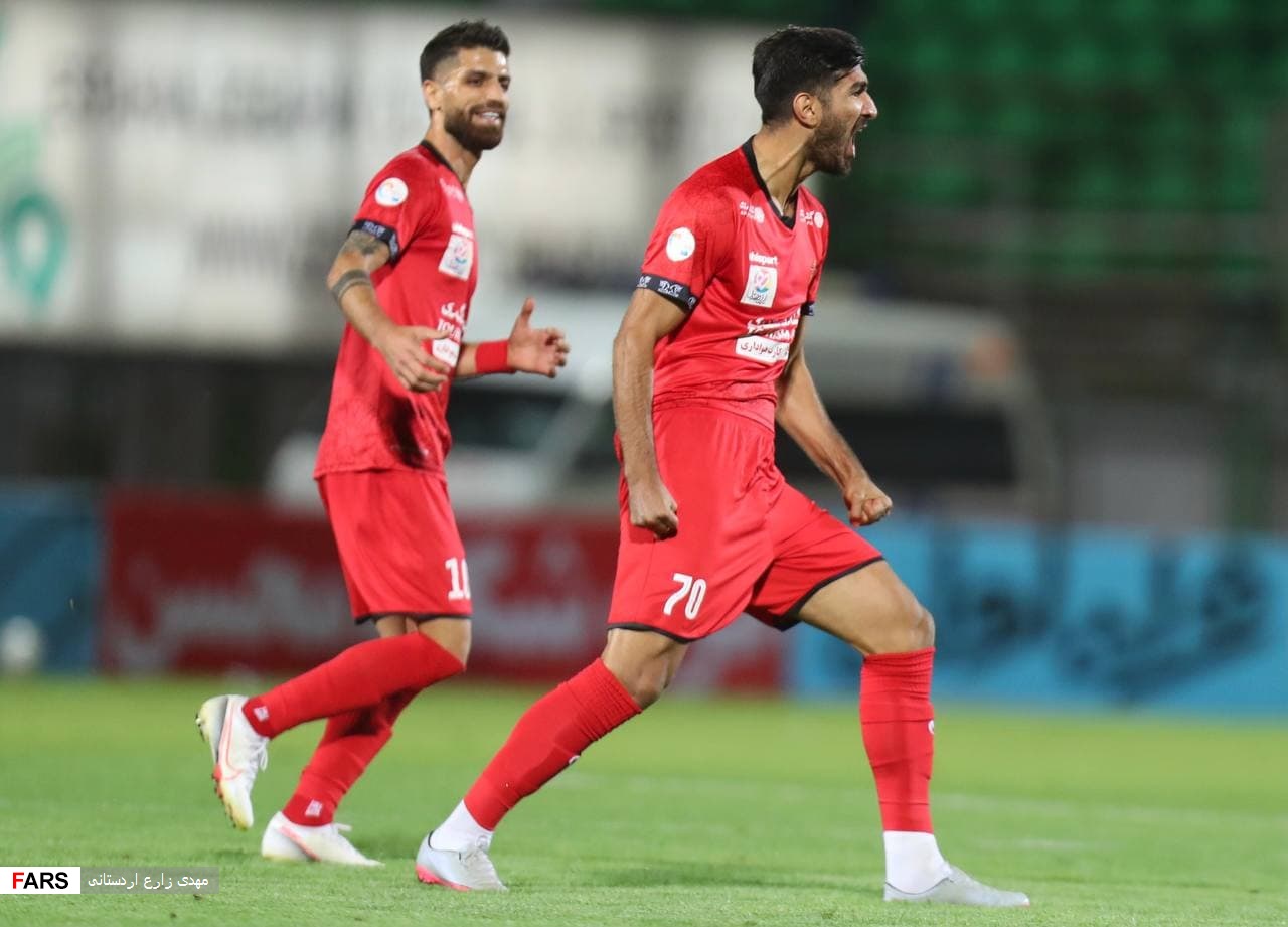 گزارش تصویری از دیدار تیم‌های ذوب آهن و پرسپولیس