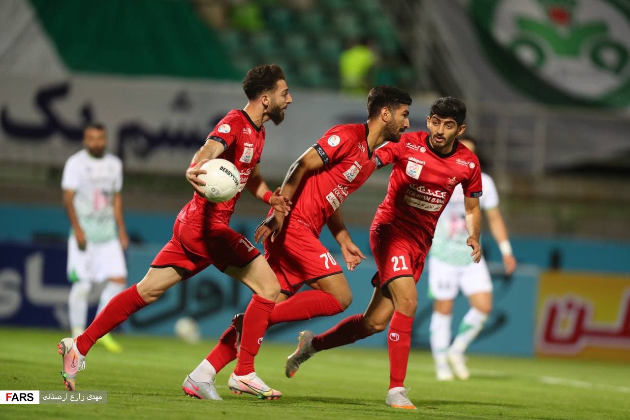 گزارش تصویری از دیدار تیم‌های ذوب آهن و پرسپولیس