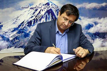 عبدالناصر همتی، کاندیدای سیزدهمین دوره انتخابات ریاست جمهوری