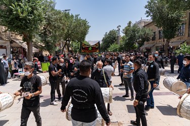 مراسم عزاداری خیابانی روز شهادت امام جعفر صادق علیه السلام در شیراز