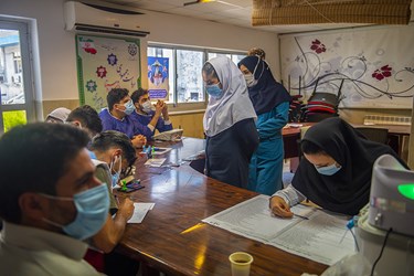 رای دادن کادر درمان  بیمارستان تخصصی قلب فاطمه زهرا شهرستان ساری