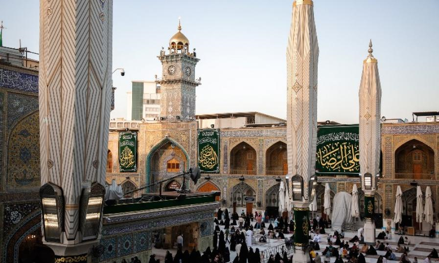 حرم امام علی (ع) در شب میلاد امام رضا (ع) غرق نور شد + عکس و فیلم 3