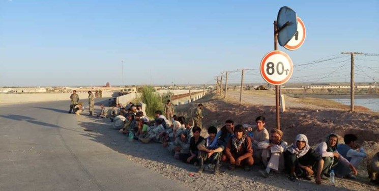 پناهنده شدن بیش از 130 نظامی افغانستان به تاجیکستان + تصاویر