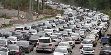ترافیک پرحجم و سنگین در محورهای هراز و فیروزکوه/ یک فوتی در پی خروج پراید از محور فیروزکوه
