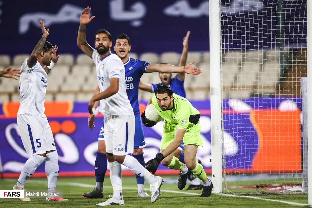 استقلال،سيرجان،امتيازي
