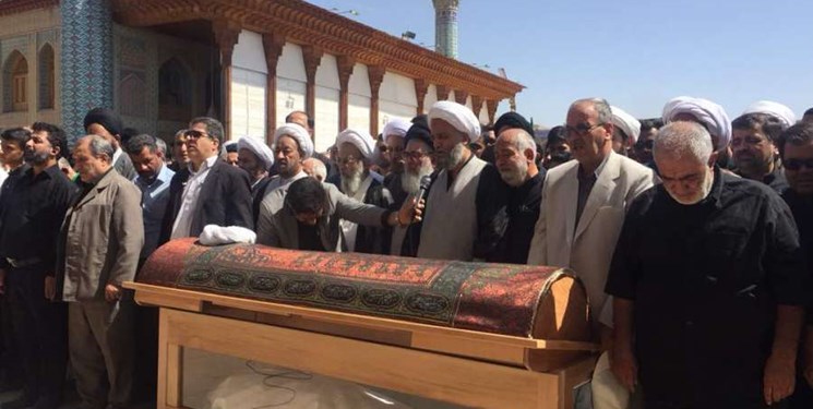 حرم شاهچراغ؛ مدفن شیخ‌العلما در شیراز