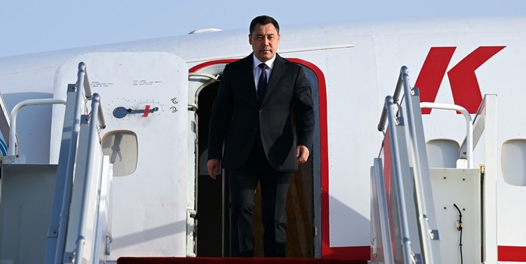 رئیس جمهور قرقیزستان وارد «دوشنبه» شد+تصاویر
