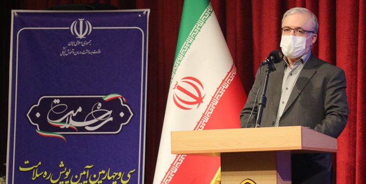 نمکی: ایران تنها کشوری است که هیچ بیماری پشت درب بیمارستان‌هایش سرگردان نشد