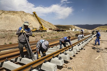 پروژه روسازی راه آهن اردبیل - میانه به طول 217 کیلومتر توسط شرکت جنرال مکانیک(بنیاد مستضعفان) 
