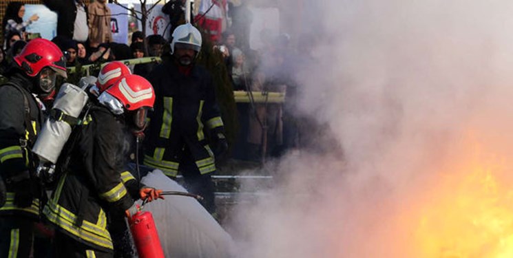 بی‌احتیاطی، شرکت توزیع گاز مایع را به آتش کشاند/ دو نفر مصدوم شدند