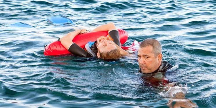 تکرار حادثهٔ غرق‌شدگی در تعطیلی استخرها/نجات جان غریق ۲۴ساله توسط اورژانس